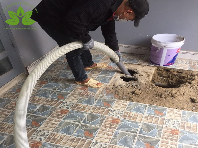 Báo giá hút bùn bể phốt 