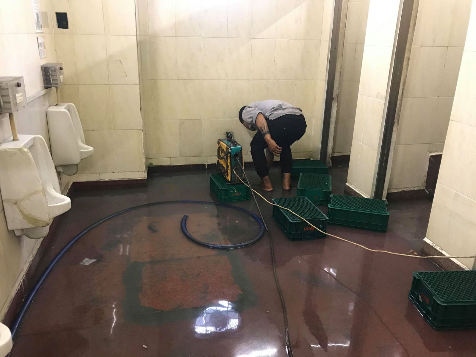 Giữ gìn môi trường sạch sẽ cho gia đình, khu dân cư