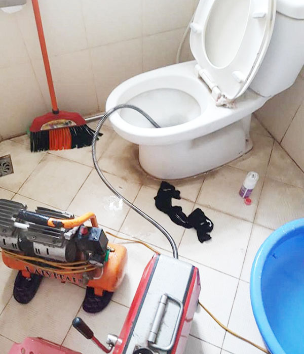 Thông tắc bồn cầu Thanh Xuân: 7 bí quyết hiệu quả giúp bạn xử lý nhanh